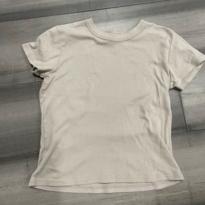 Brandy Melville t shirt
